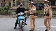 Cảnh sát giao thông có quyền rút chìa khóa xe máy của người vi phạm không