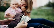 Cha mẹ thu nhập thấp có phải cấp dưỡng cho con sau ly hôn không