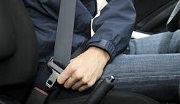 Khách hàng ngồi xe ô tô không thắt dây an toàn có bị phạt không?