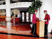 Khách sạn có quyền giữ CMND/CCCD của khách hay không?
