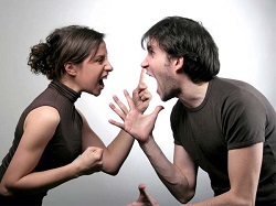 Vợ chồng đánh nhau có vi phạm quy định về đảm bảo yên tĩnh chung?